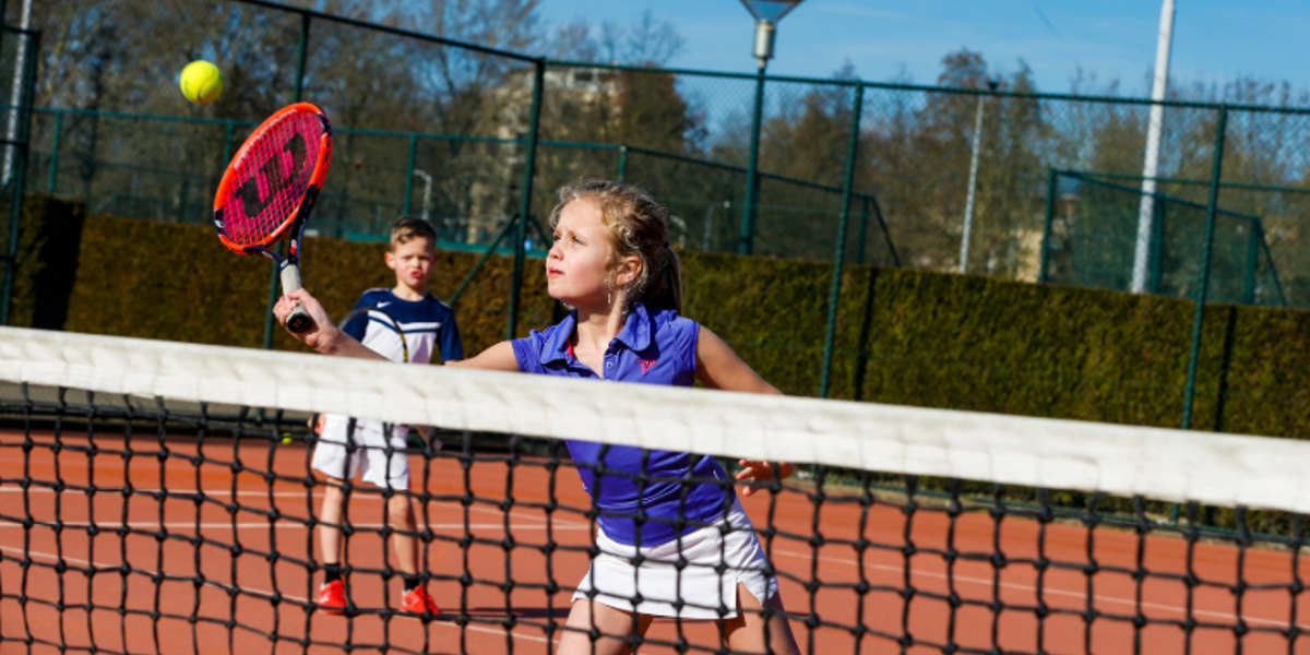 Herstel sportdeelname zet door; meisjes sporten minder