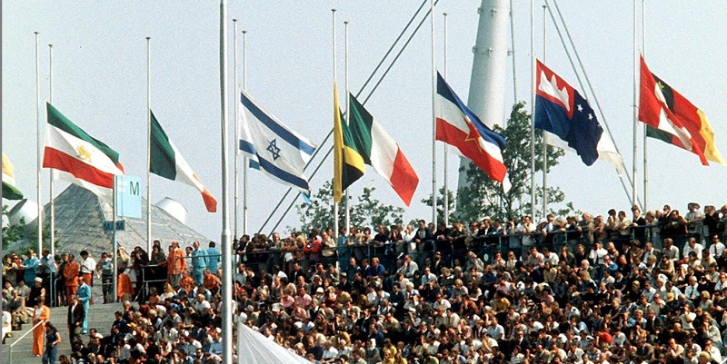 Vlaggen Halfstok München 1972 ANP 302596765