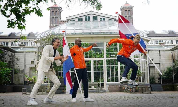 Vlaggendragers Teamnl Tokyo2020 Churandy Martina Keet Oldenbeuving Pieter Van Den Hoogenband 760