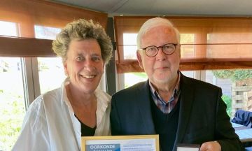 Cees Varossieau ontvangt erepenning NOC*NSF