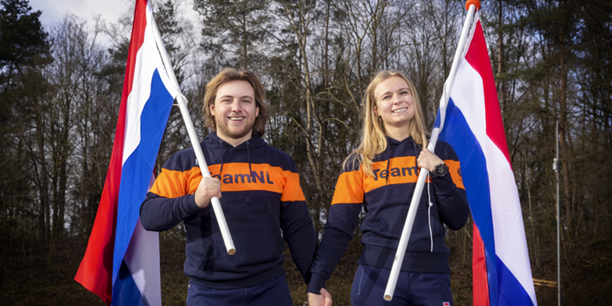 Lisa Bunschoten en Chris Vos vlaggendragers TeamNL bij opening Paralympische Spelen Beijing 2022