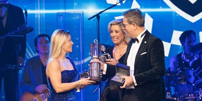 Bijzondere motorsportprijs voor wereldkampioen Nancy van de Ven