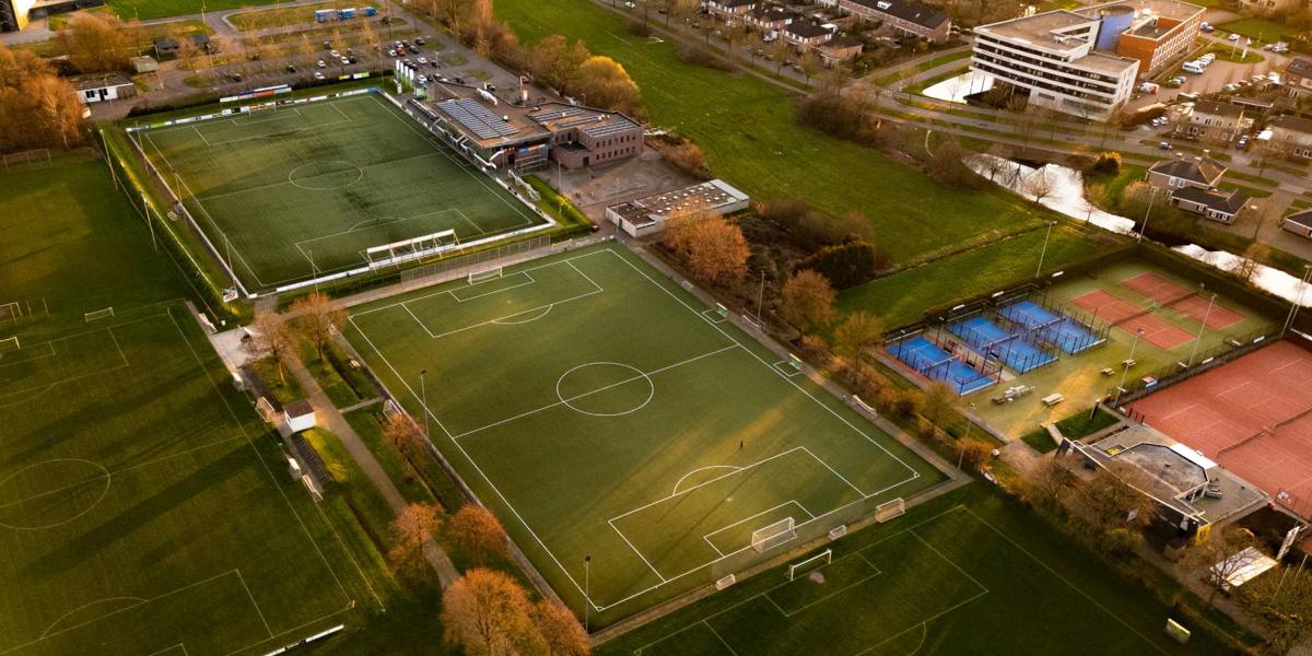 NOC*NSF en KNVB: maak sportaccommodaties topprioriteit en draai bezuinigingen terug