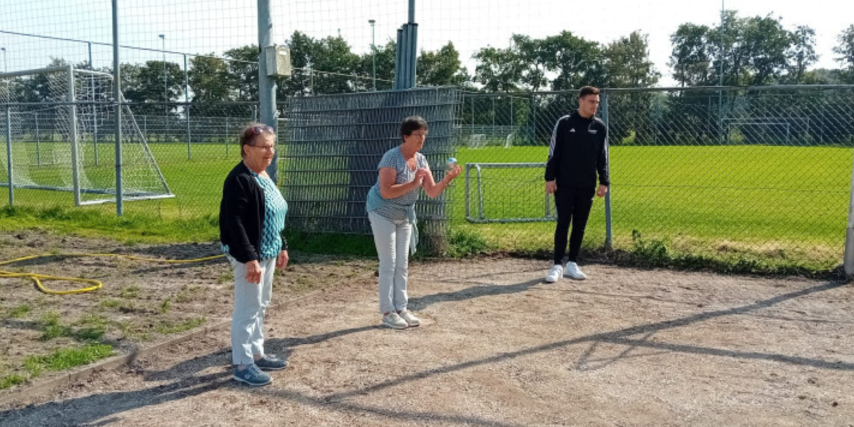 FC De Westhoek houdt senioren actief met laagdrempelige activiteiten