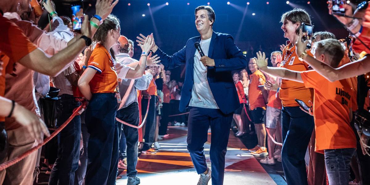 Rob Kemps opnieuw host van Staatsloterij TeamNL Huis