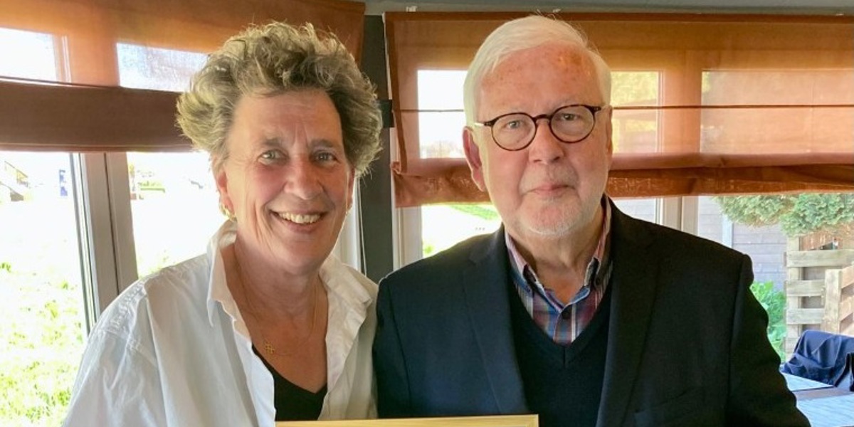 Cees Varossieau ontvangt erepenning NOC*NSF