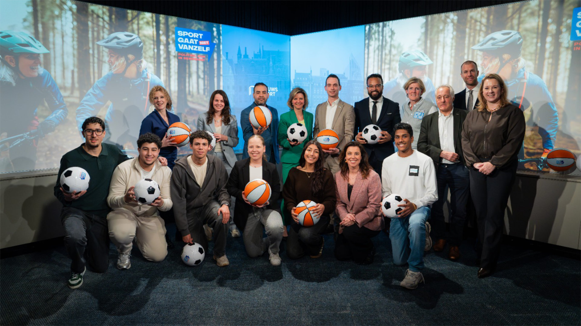 Politiek En Sportsector In Debat Header
