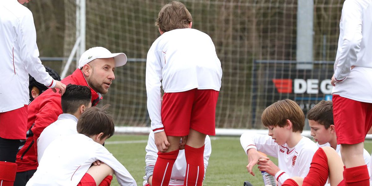 Kadercoaching bij VV Mifano: stapsgewijs inspelen op behoeften